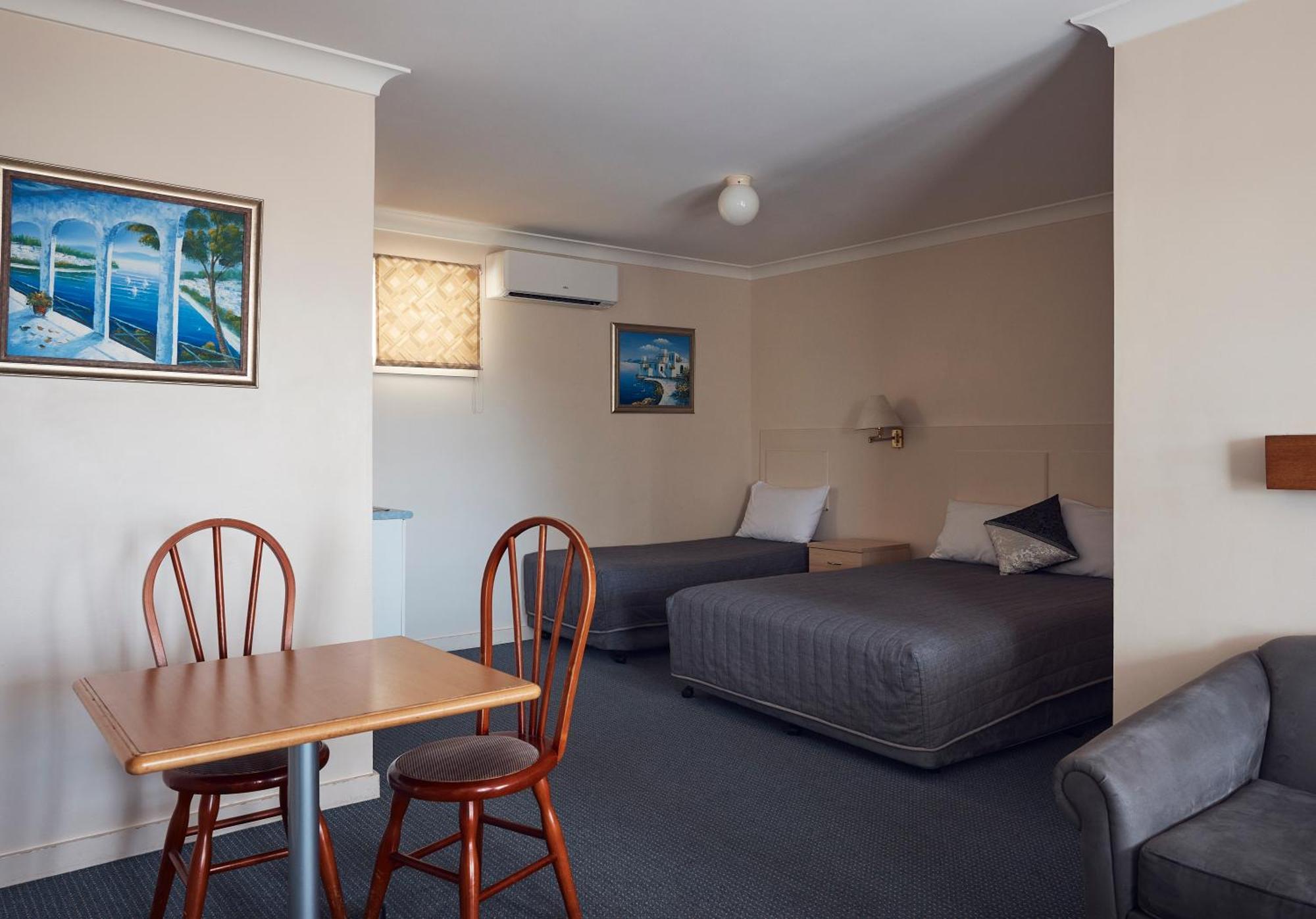 Holiday Lodge Motor Inn Narooma Extérieur photo