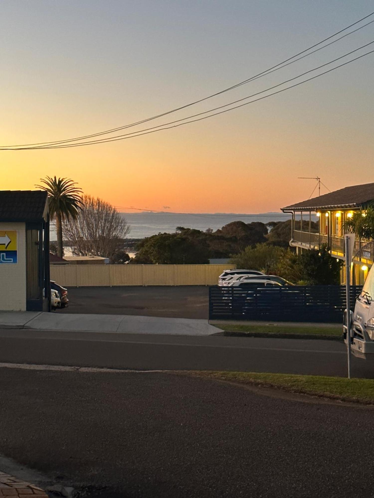 Holiday Lodge Motor Inn Narooma Extérieur photo